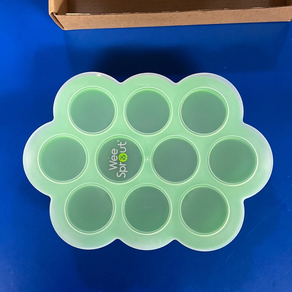 NWOT WeeSprout Silicone Baby Food Freezer Tray